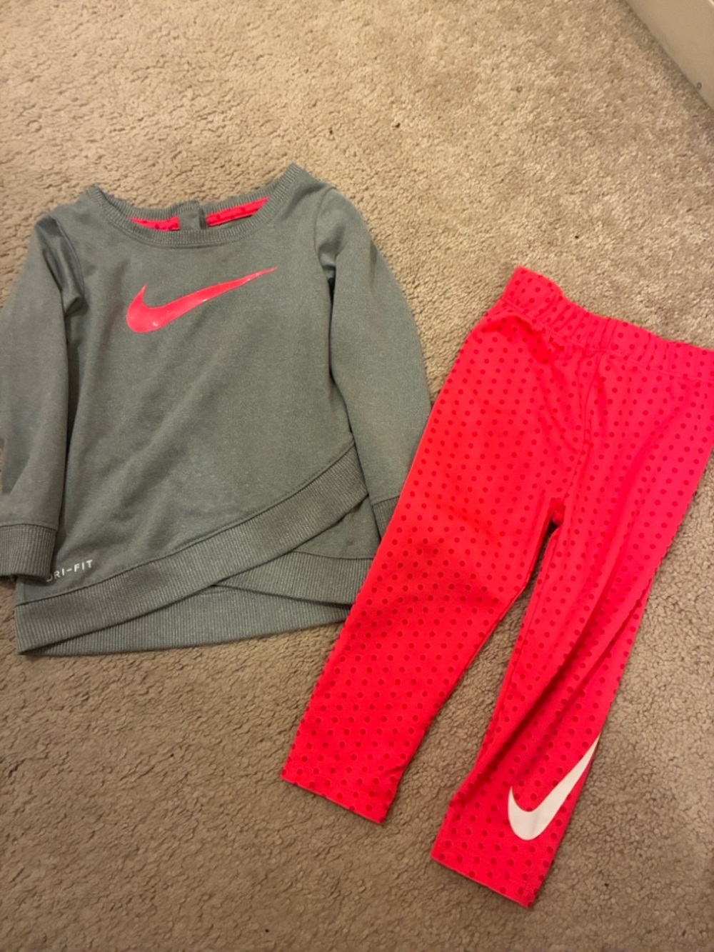 Nike Girls Grey Sweatshirt with Hot Pink Leggings Set
